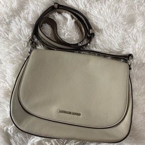 MIchael Kors Elyse Large Saddle Bag
